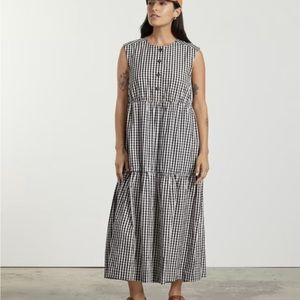 Everlane: Midi Airy Dress